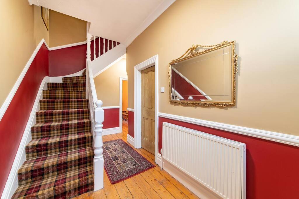 Orange Rentals- Victorian 4-Bed Home Near Lark Lane - Free Parking Liverpool Bagian luar foto